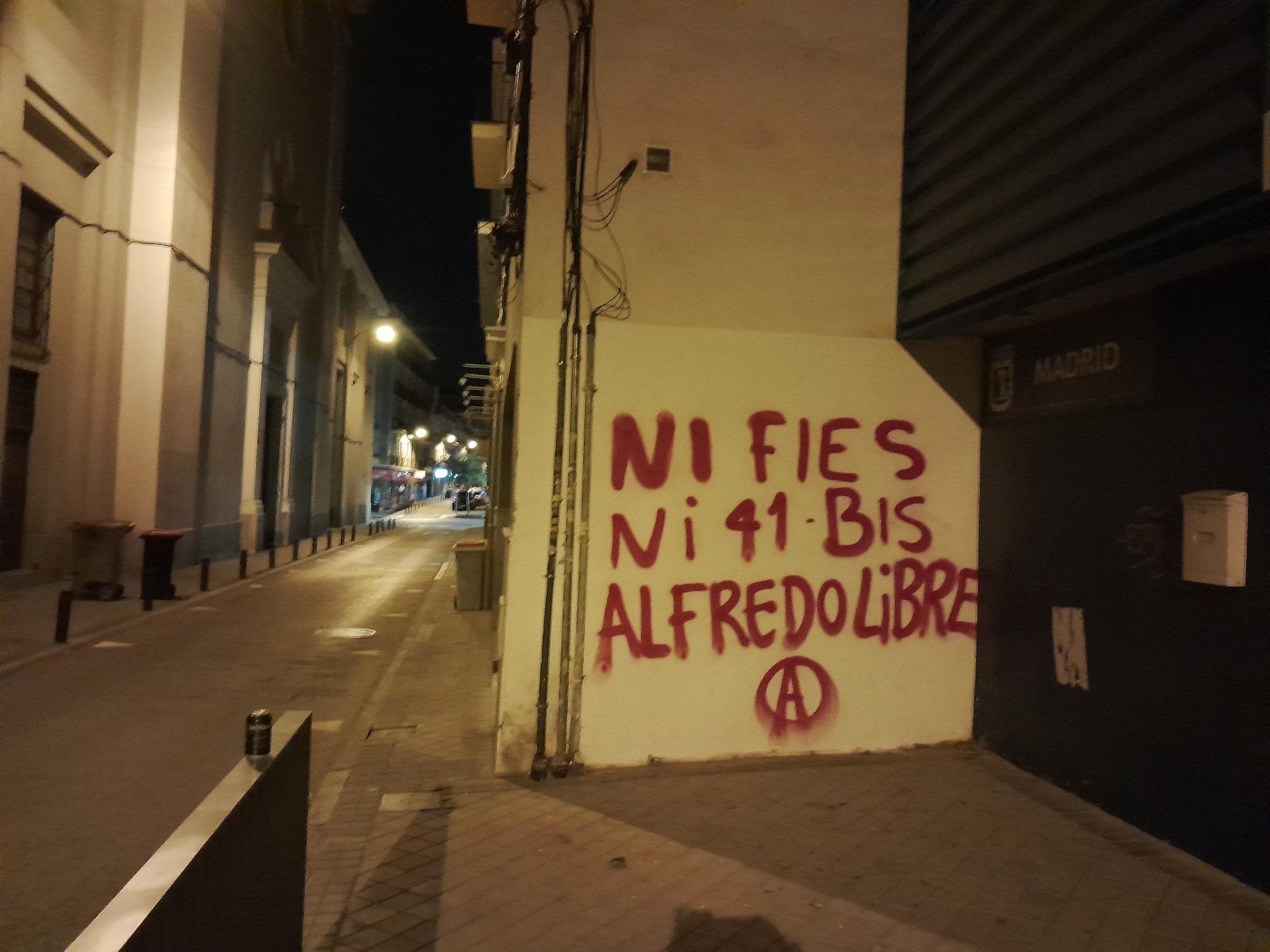 Madrid: pintadas en solidaridad con Alfredo Cospito